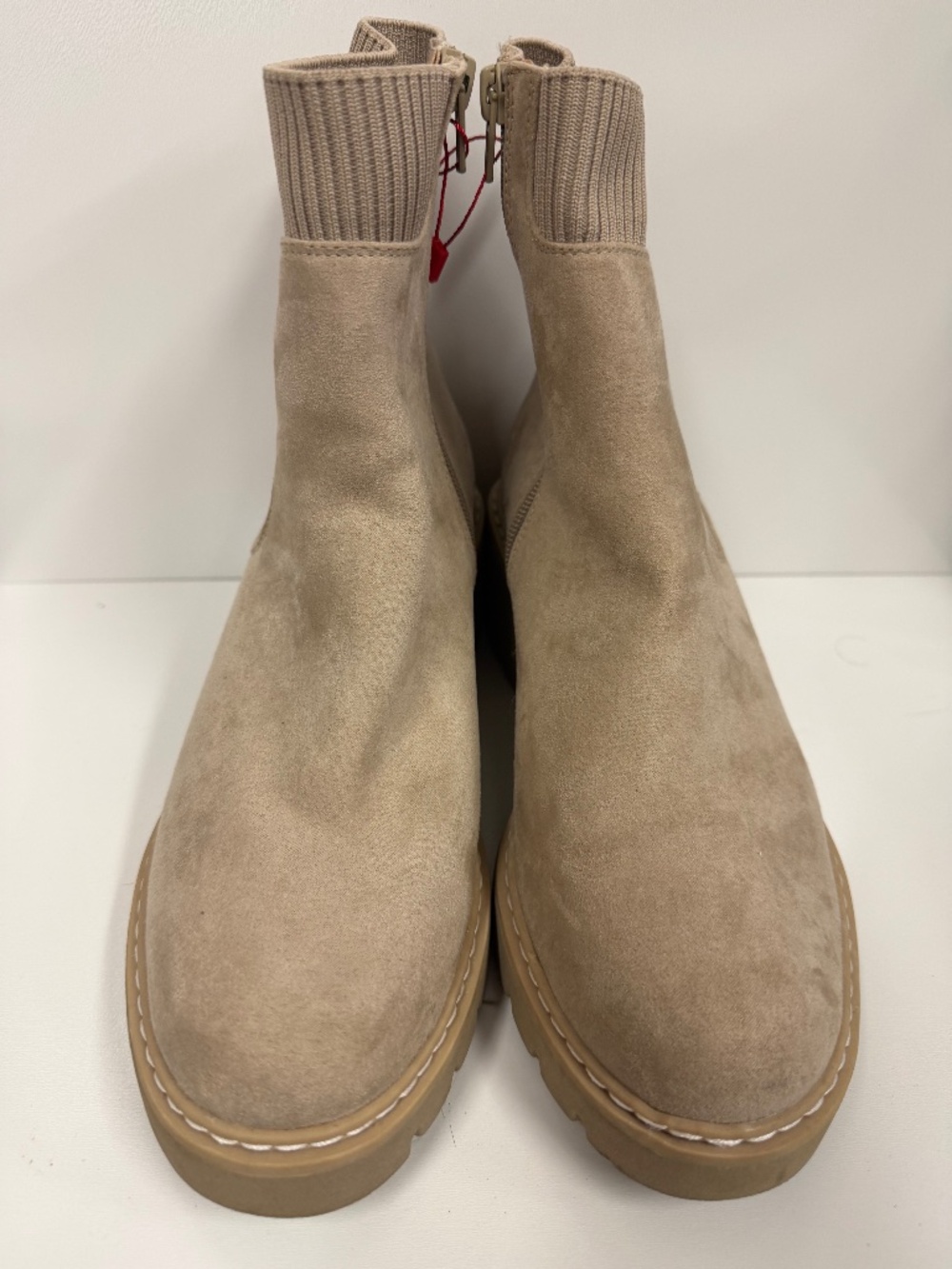 NoBo Boots- Size 8- EJ725